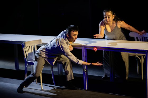 西北孤鸟／名副其实的笨蛋墙与进退两难的观众──谈双人表演艺术节（戏剧篇）