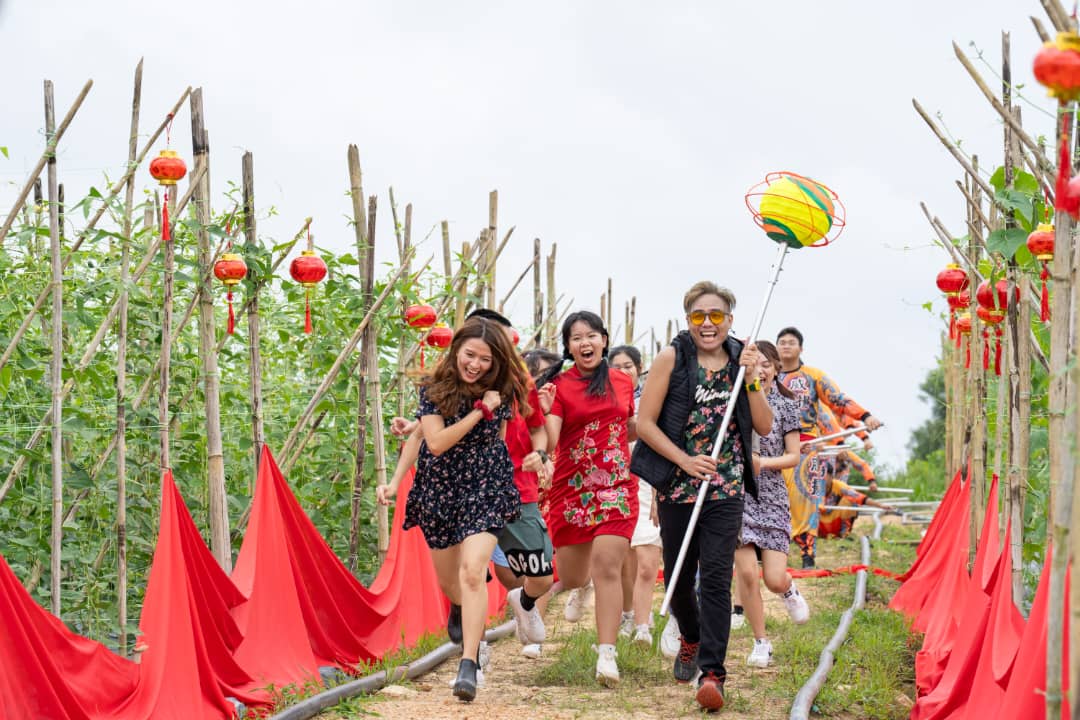 视频 | 暹逻华人口音好特别 丹州特色贺岁歌来咯！