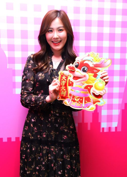 谭俊彦刘佩玥 守护与传承过年习俗