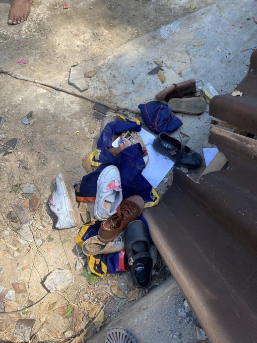 路边凉亭集合进行活动 失控皮卡猛撞童子军酿2死