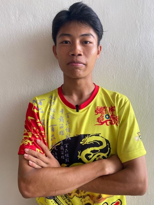 醒狮团采青燃爆竹 须尊重顾及团员安全