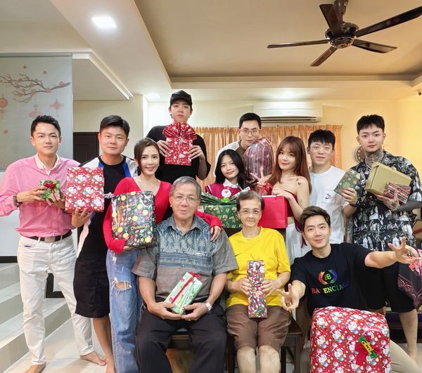 锺父昏迷第5天 锺盛忠“是时候醒来啦,爸爸加油!”