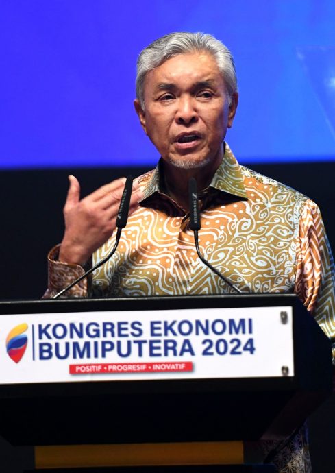 阿末扎希建议成立土著土地公司