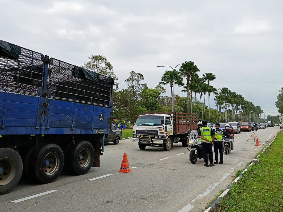 陆交局新春特别行动 14长巴司机尿检呈阳