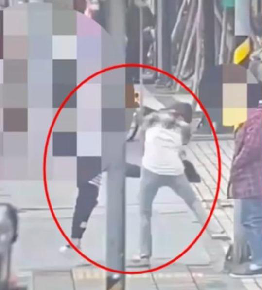 陈沂被当街狂揍脸受伤 怒呛“被我讲过的都有嫌疑！”