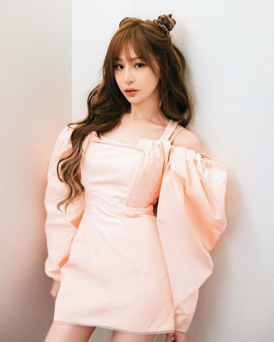 陈美凤短发撞脸王心凌 被吐槽“甜心教主情何以堪”　