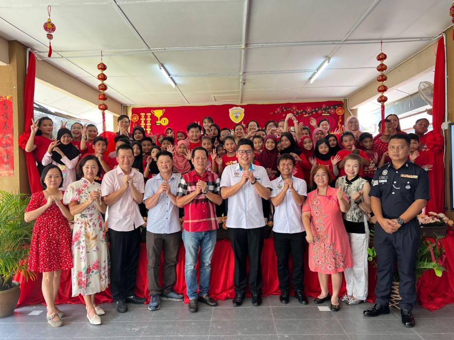 霹07:学子头/美冷呜噜华小六年级毕业典礼暨新春团拜