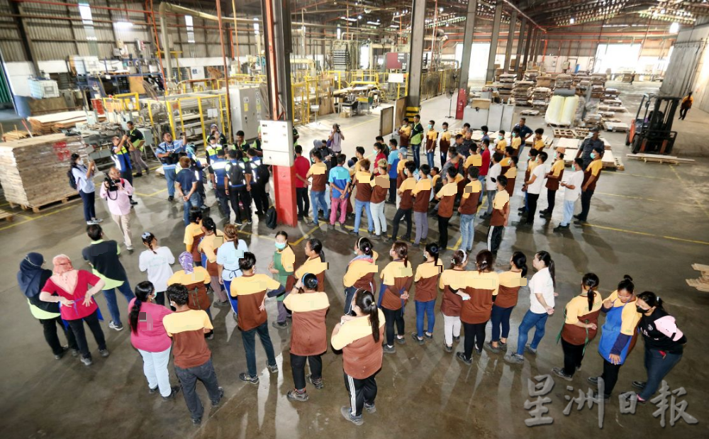 霹人力局长：维护本地外国员工福利 持续“震荡”取缔行动