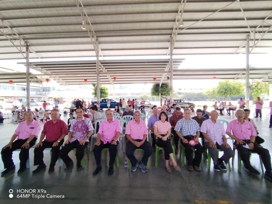 霹内页版头/认识中文姓氏 138人参加堂号书法赛