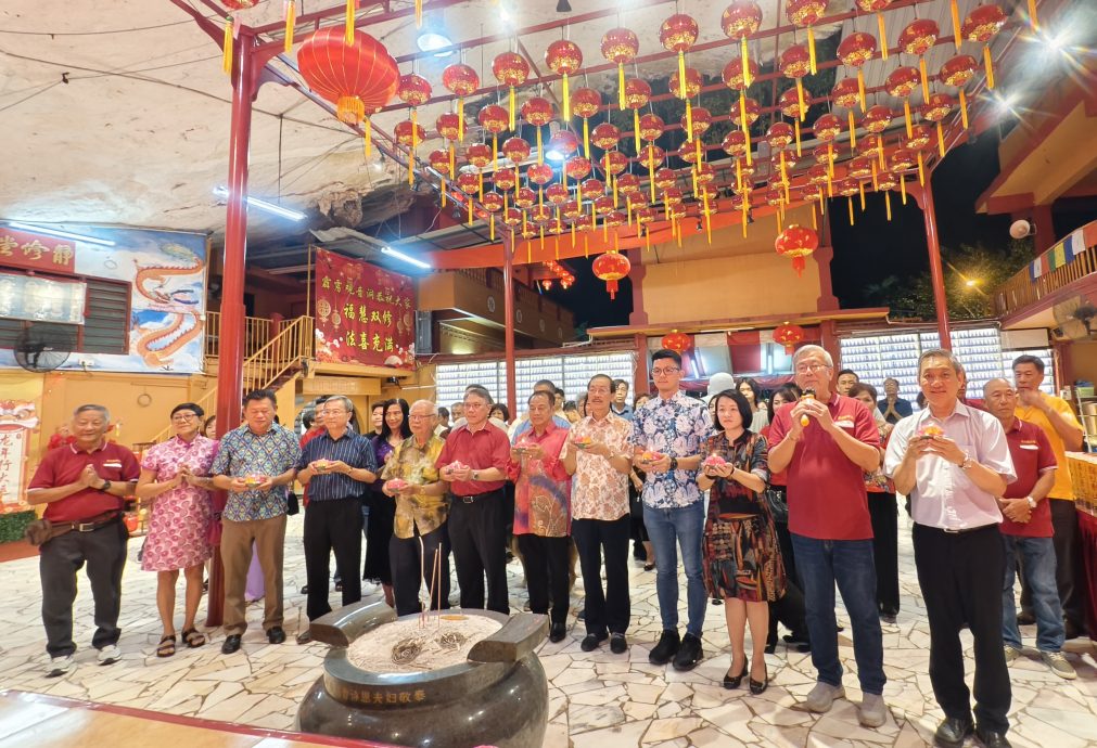 霹雳观音洞璀璨灯饰迎新年 办系列新春活动元宵抛柑