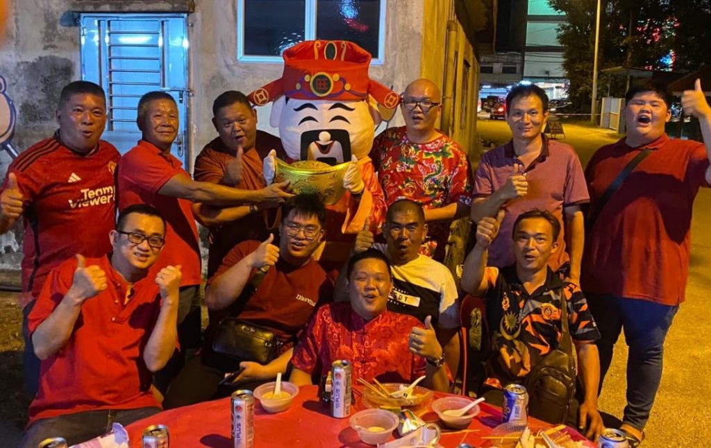 霹：显著／曼绒治安自救会团拜 华社领袖齐聚欢庆