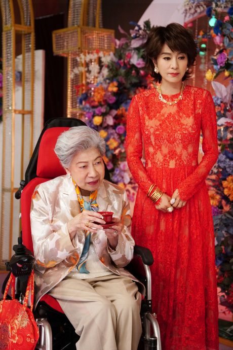 饭戏攻心2｜89岁罗兰片场花絮曝光 1举动尽显专业网赞爆