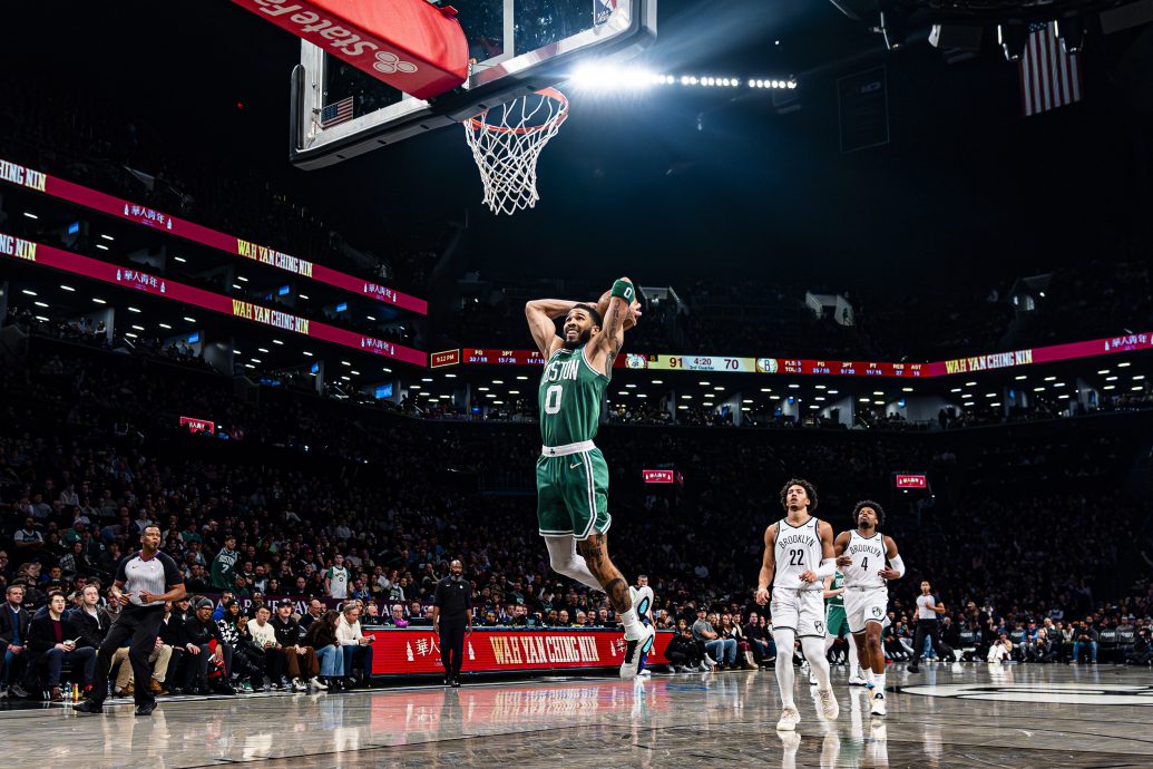 魔术创队35年来第一人  奥尼尔32号球衣“退役”