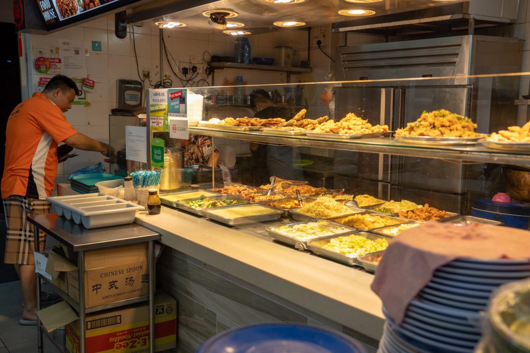 鸡腿豆腐蔬菜加饭只要7令吉80仙？杂菜饭老板：一场误会!