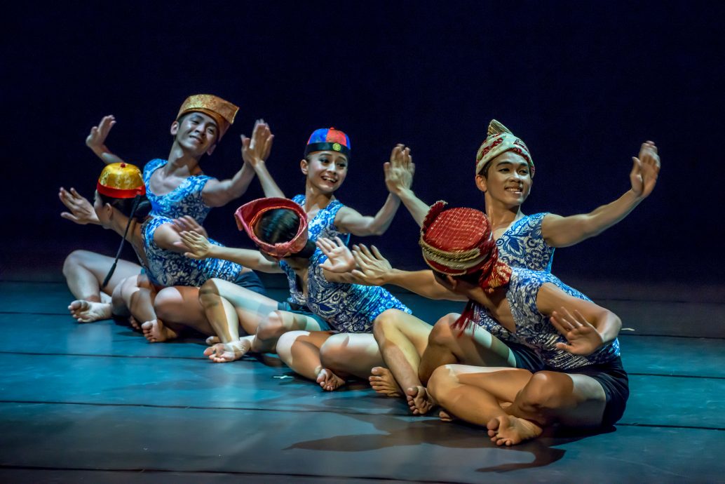 (16日见报)大都会/社区精彩主文/春雷动