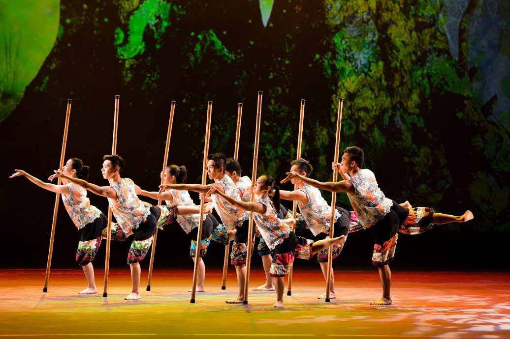 (16日见报)大都会/社区精彩主文/春雷动