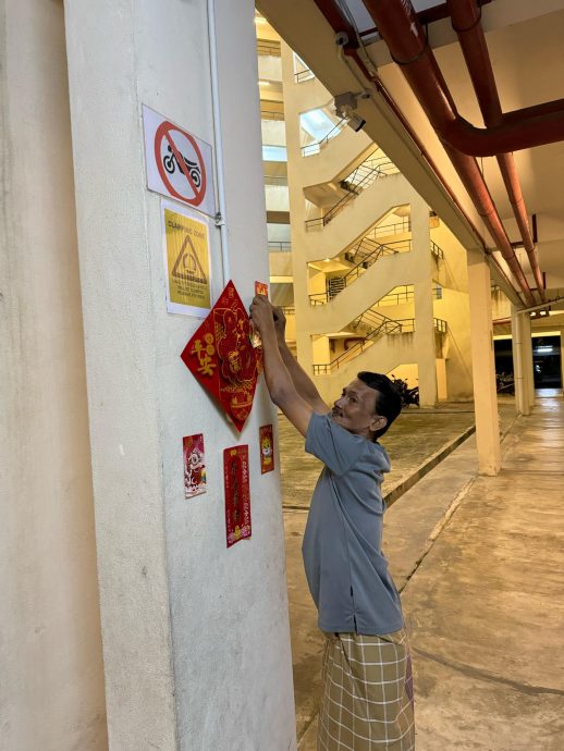 (全国版/暖势力)公寓张灯结彩布置迎新春,完美地展现出大马各族友爱一家亲的精神!