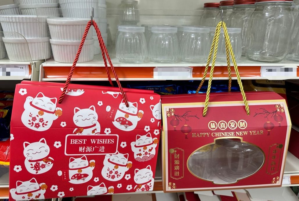 (古城封面主文)民众谨慎消费影响烘焙店生意额 黄梨馅饼缺货及价格调涨