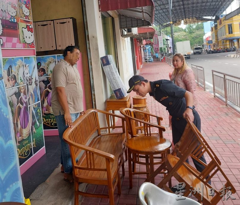 (古城封面主文)贸消局到家具店及窗帘店取缔 7家被开出罚单