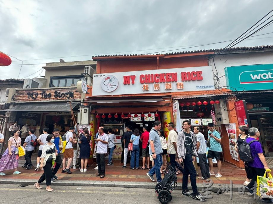 （古城封面主文）鸡场街新春闹哄哄 饮食店排长龙