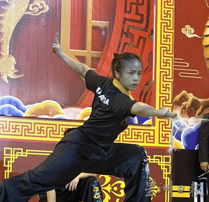 (古城第三版主文)武术耍中华儿女气势·龙狮闹元宵