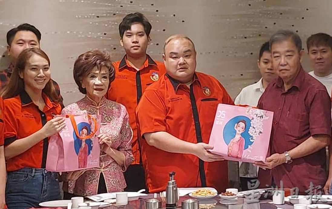 (古城第六版主文)陈为宝蝉联陈氏宗祠青年团团长