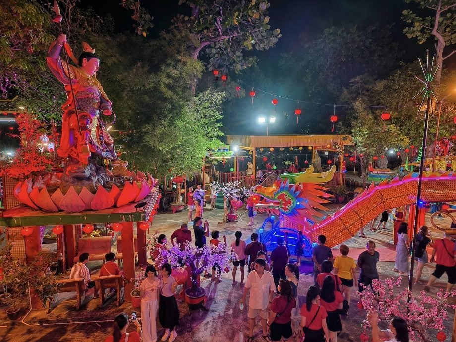 (大北马)吉打三圣慈善福利中心今年打造的30公尺长巨龙,在大年初一吸引1万3741人次到来观赏和打卡。