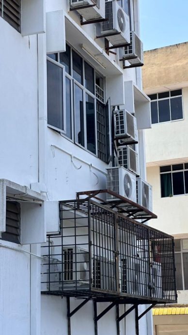 （大北马）小偷半夜从联昌银行后方攀爬上2楼触动警铃逃跑