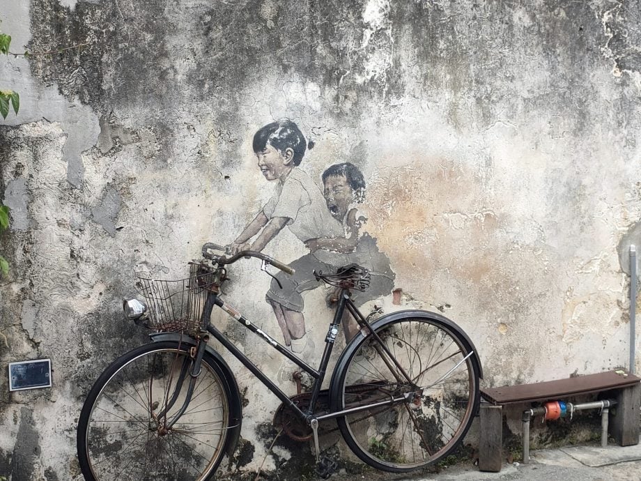 (大北马)恩尼斯答应修复“姐弟共骑”壁画