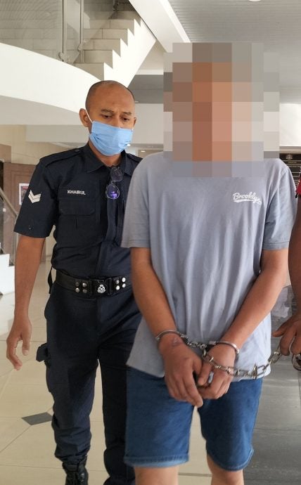 (大北马)挟持母亲闹自杀案 华男被延扣两天助查