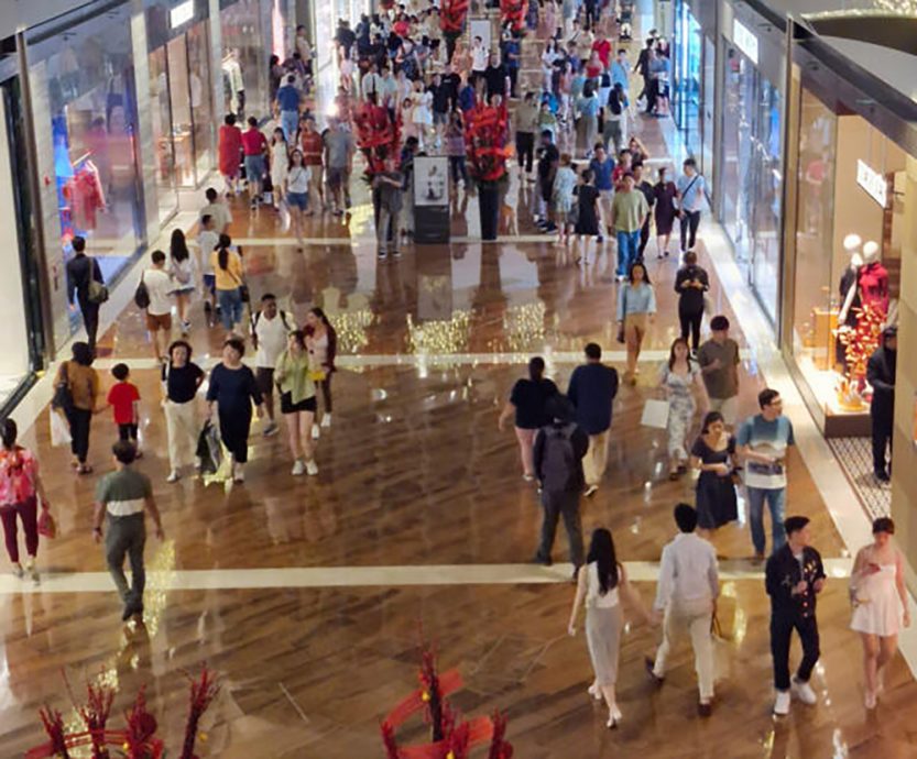 (已签发)柔:狮城二三事:中国客免签 灯光秀吸睛 狮城金沙人潮增三倍