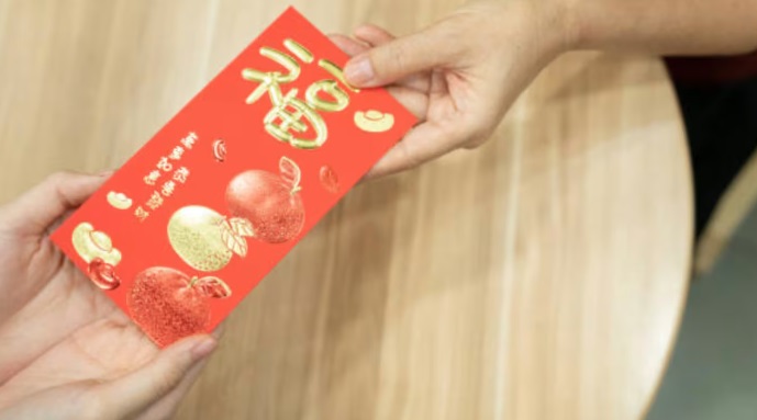（已签发）柔：狮城二三事：收邻居红包被雇主骂 女佣：我的错？