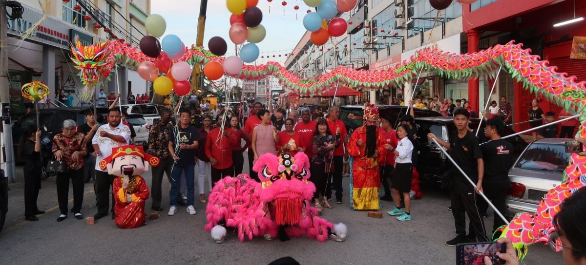 (年初七封面)柔︰【新年特稿】︰沉寂多年不见踪影,昔县再现本土舞龙