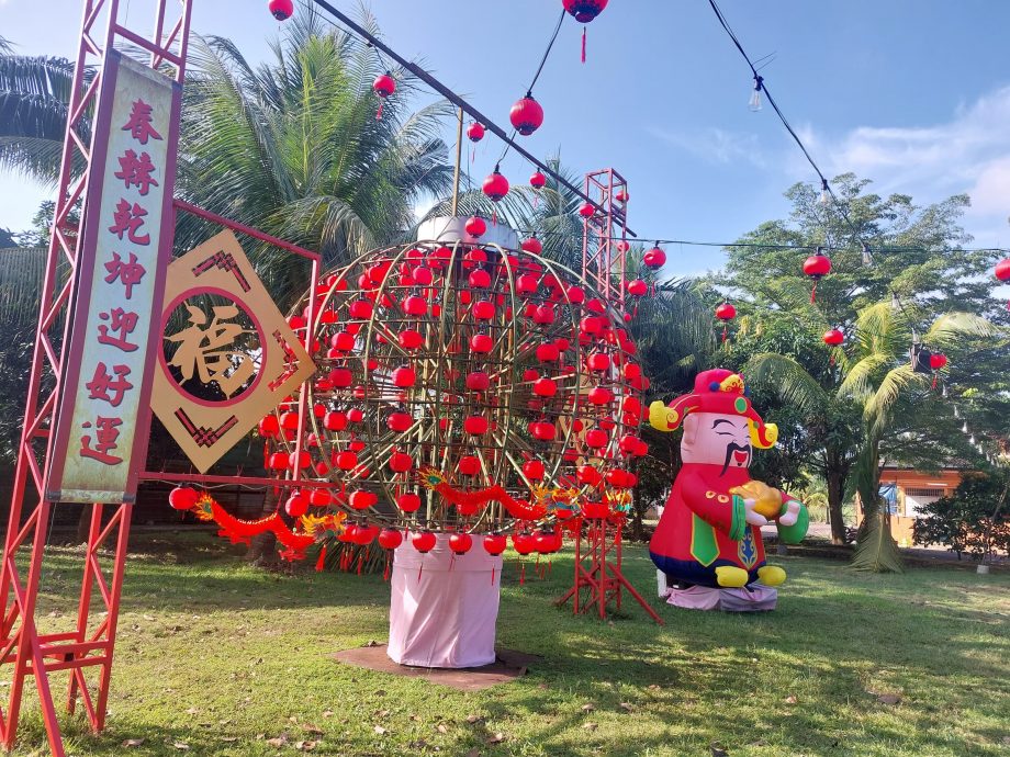 (年初六封面)柔:【新年特稿】:龙年话龙村,实里拉龙新村龙气十足