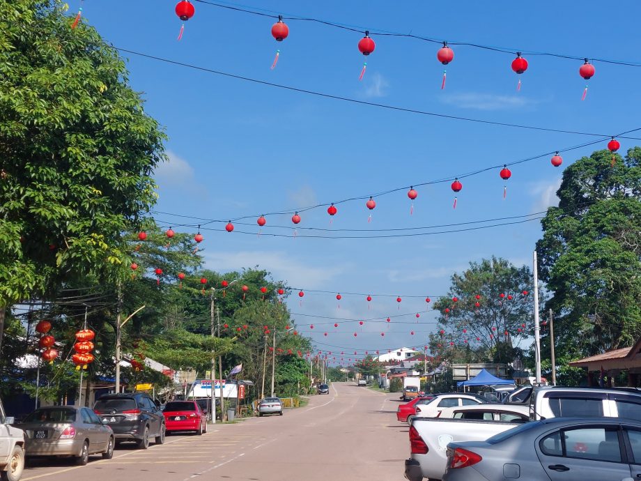 (年初六封面)柔:【新年特稿】:龙年话龙村,实里拉龙新村龙气十足