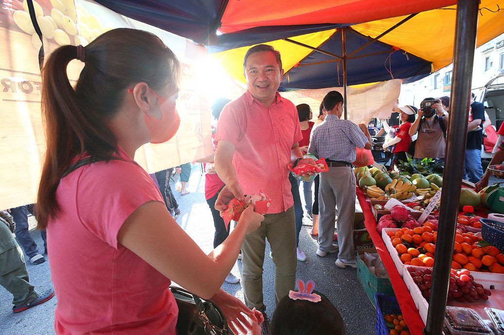 （版2头）大都会／黄思汉百家米捞米活动／6图