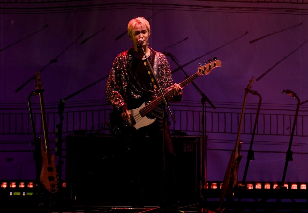 FTISLAND 12年没来狂抛马来语 李洪基搞笑帮崔敏焕征婚 