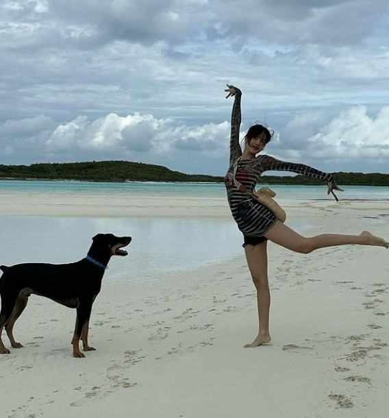 Lisa越爱越高调 与绯闻男友家人私下相处画面曝光