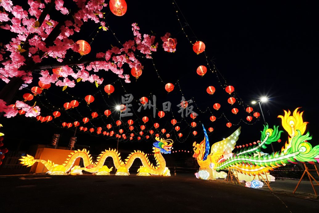 NS画页/走，打卡区！森各地区换上“新装” 年景布置春意浓