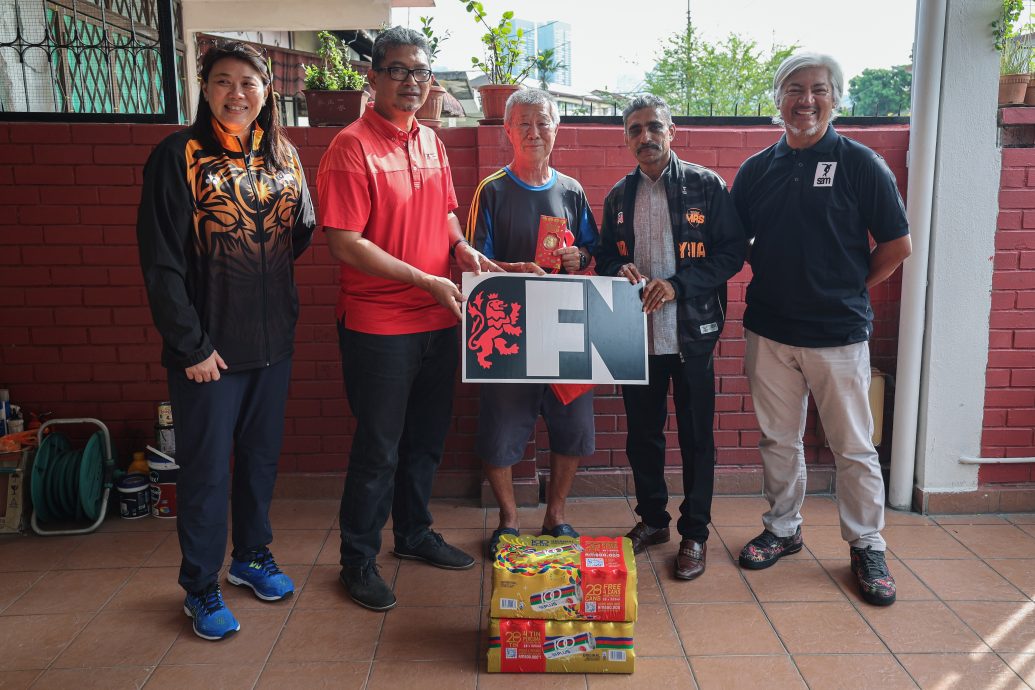 Yakeb上门拜访献礼前国手  林家姐妹这个龙年意义大