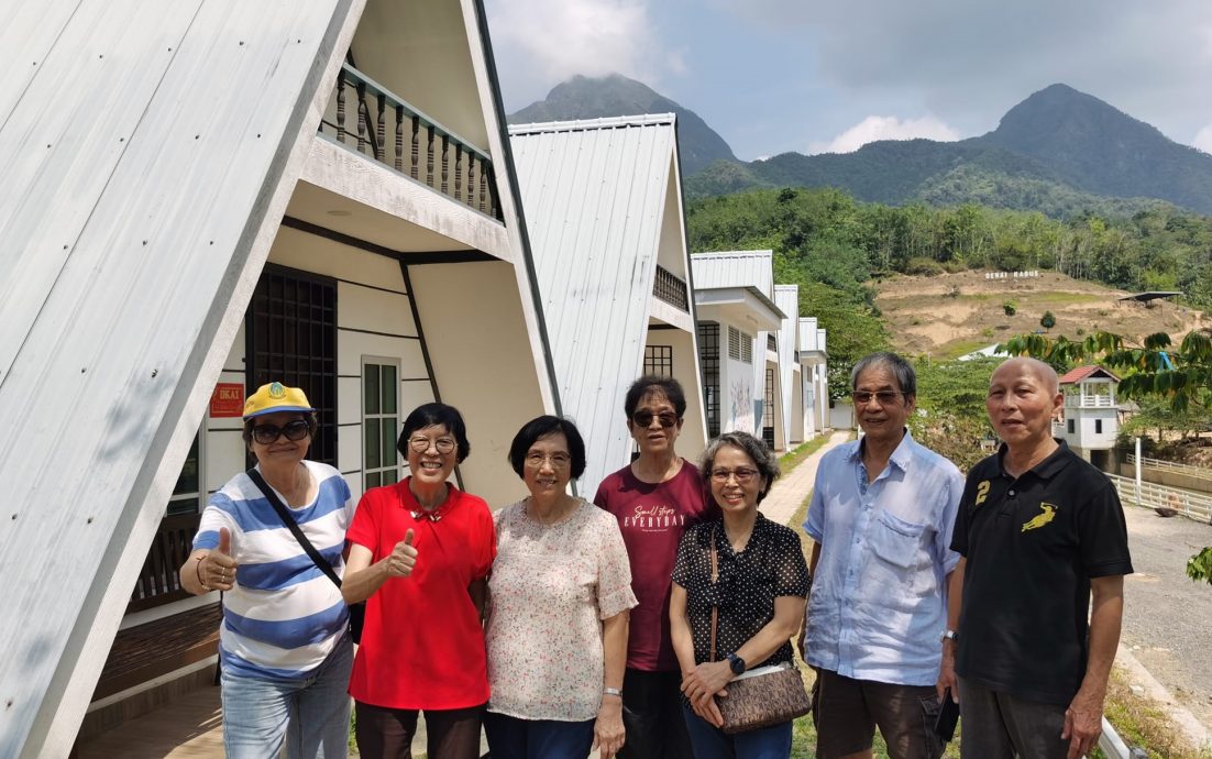 2千岁同学聚会  逾30龙公龙婆龙年相聚 