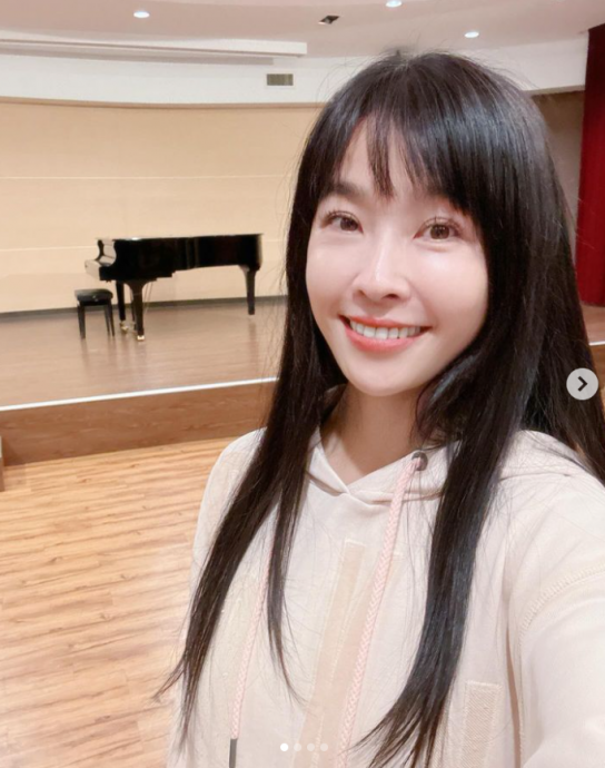  43岁上大学被抨击 小娴反击“碍到你了吗”