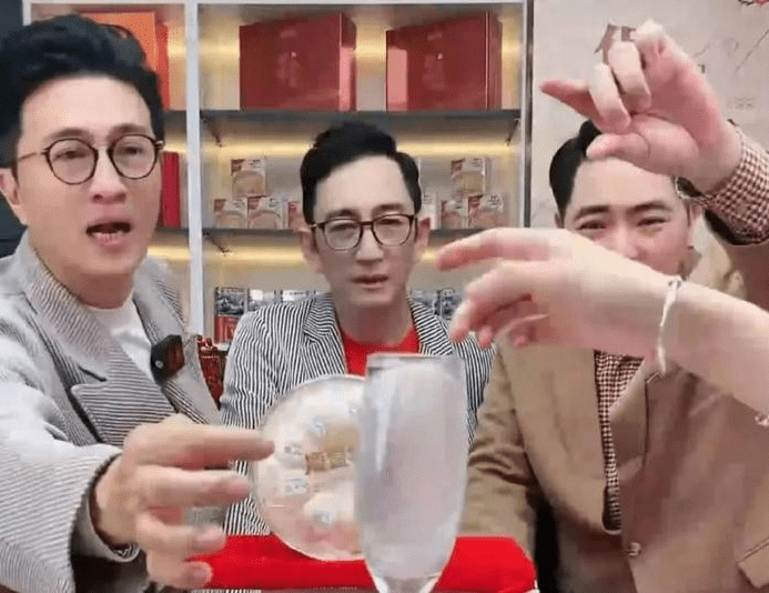 59岁吴启华首度下海带货 11红星力撑收视渗淡