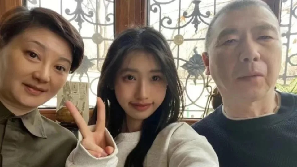 66岁冯小刚屡被传病危 4字回应弃纠缠