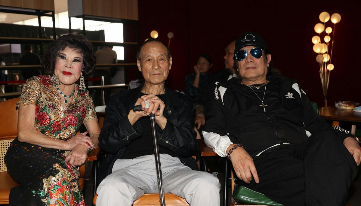 80岁陈惠敏换髋关节 需靠拐杖走路