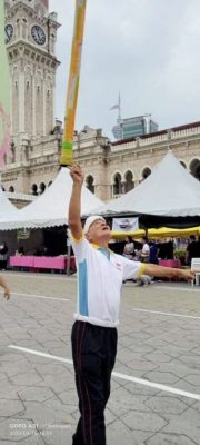【舞动大旗／03】耍旗接旗传旗,如何练就神乎其技的功夫？