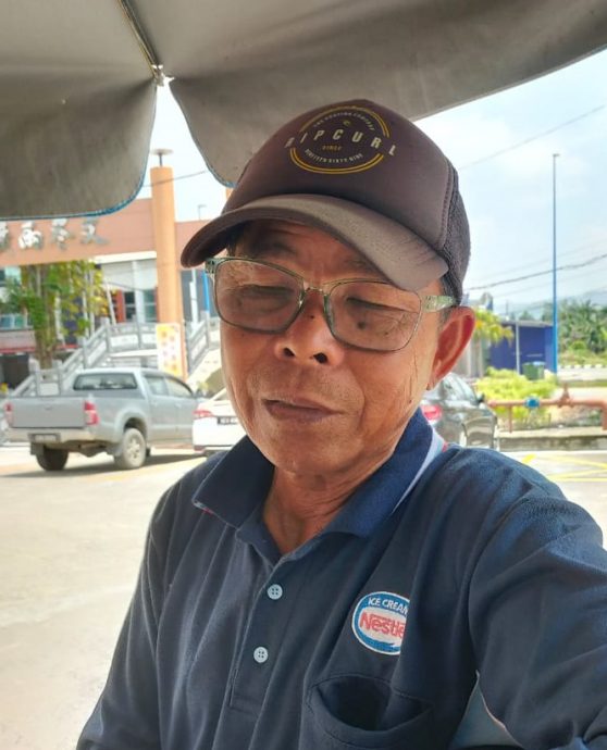 东2:天气热一大早扫墓