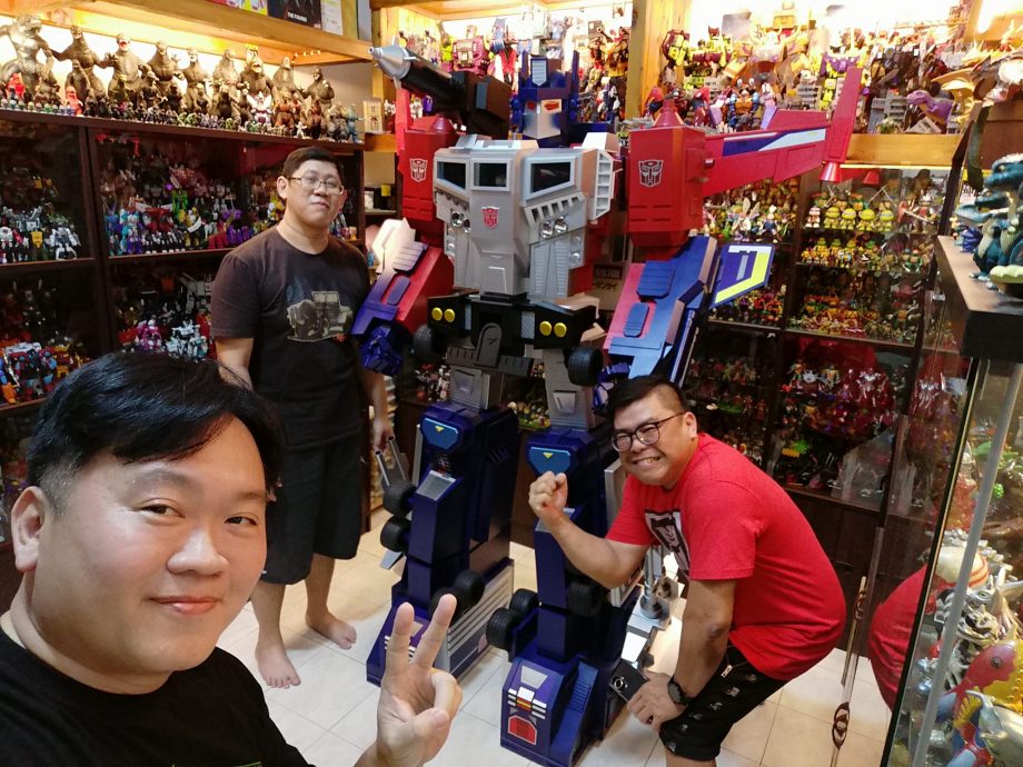 东海岸/《东游记》／实现童年梦想，纯手工打造等身高擎天柱模型。
