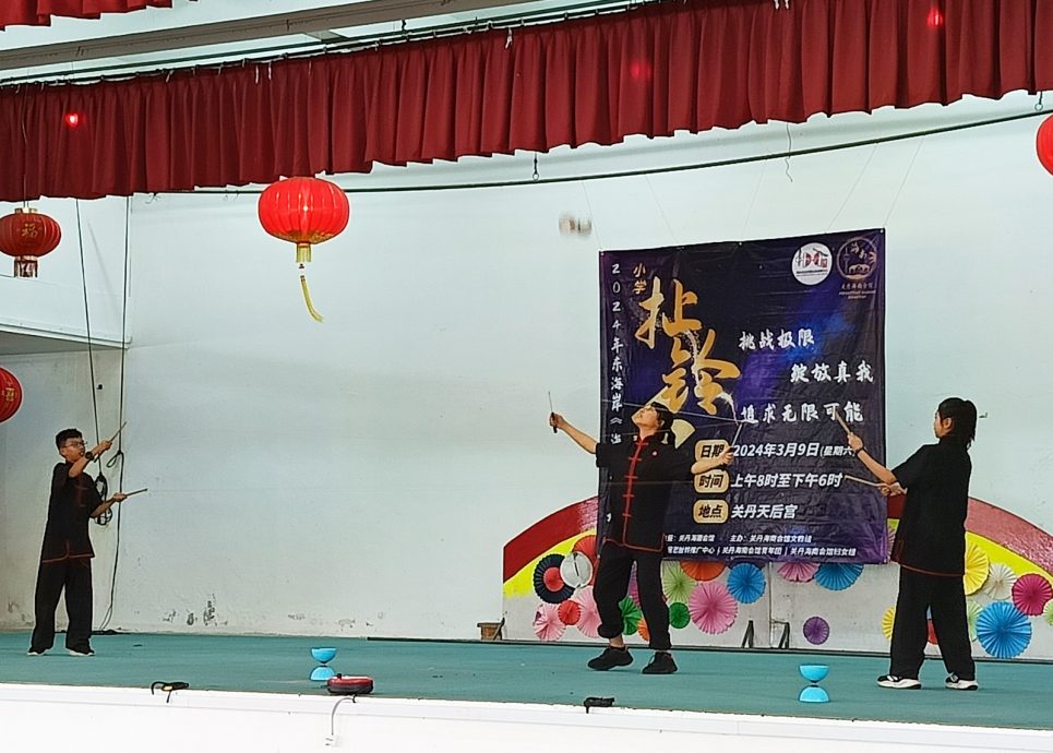 东:《海南会馆杯》小学扯铃交流邀请赛