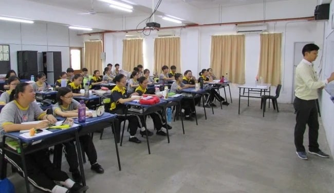 东:关丹中华独中154名初一生下周一正式上实体课